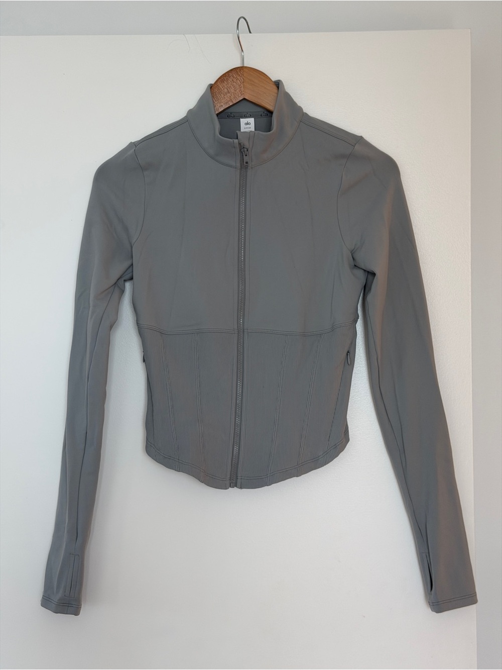 ALO Yoga Women’s Light Gray Fitted Zip Utility Jacket